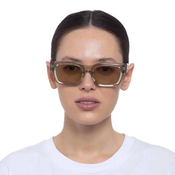 NEW LE SPECS unisex shmood eucolyptus sunglasses in white - Picture 1 of 5